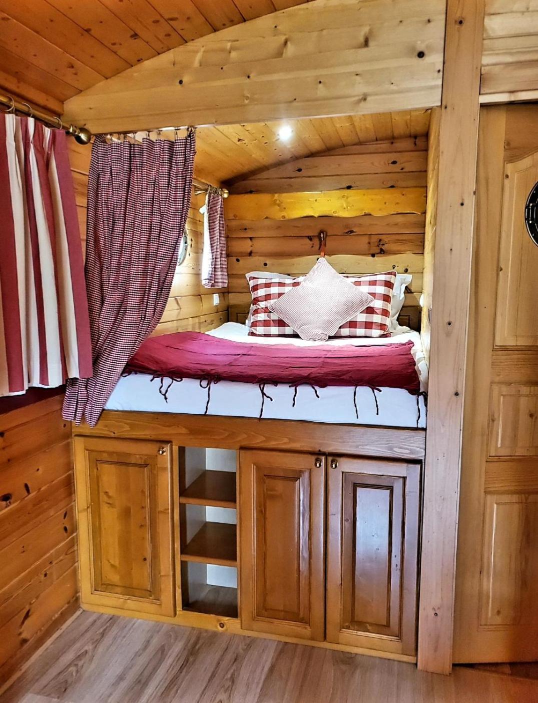 Le Roulottes Du Petit Gouffre De Padirac Avec Spa Dış mekan fotoğraf